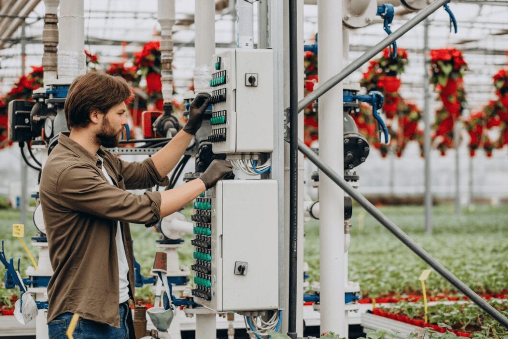 Optimizarea consumului de energie prin servicii profesionale electrice 2